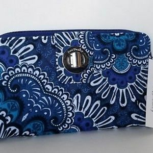 NWT VERA BRADLEY TURNLOCK WALLET BLUE TAPESTRY